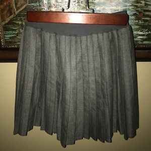 Grey mini-folded skirt 🚨offer?